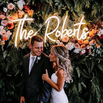 Cartel de apelido de neón para voda